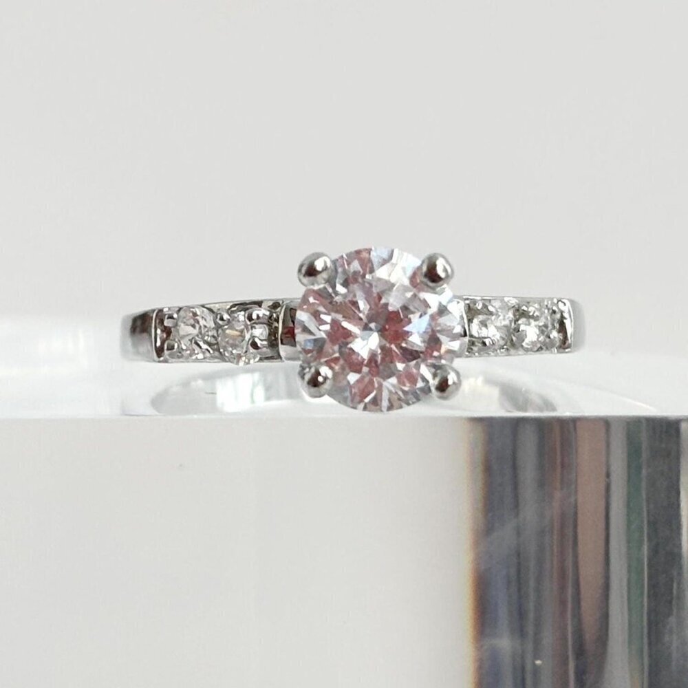 Silver Toned Round Cut Cubic Zirconia Gemstone Vintage Ring - sz 10.75